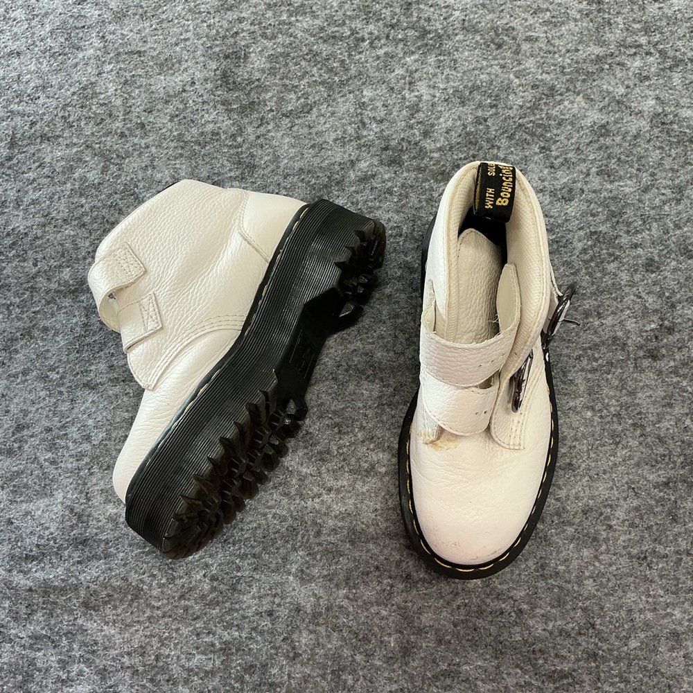 Dr. Martens White Leather Buckle Boots With Heart Shaped Buckles Size 6